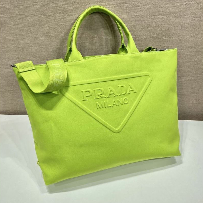 Prada Shopping Bags - Click Image to Close